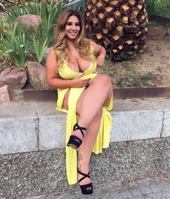 Natalia Lozano chubby