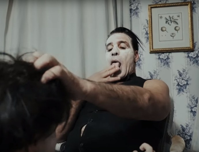 Виктория Роуз Линдеманн pussy