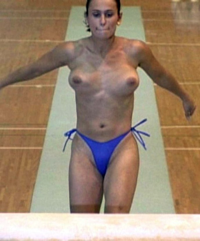 Nude Corina Ungureanu гимнастика гиф