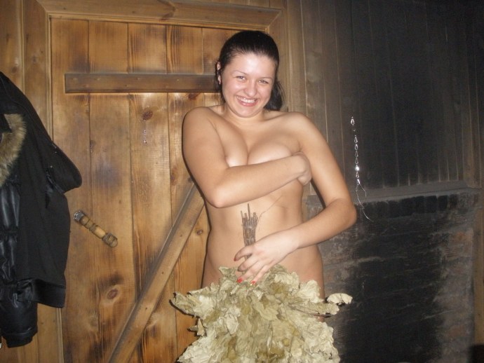Голые женщины в бане домашнее