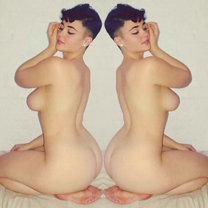 Стефания Феррарио 2020гголая