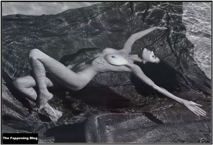 Порнозвезда Шарлотта nude -gif