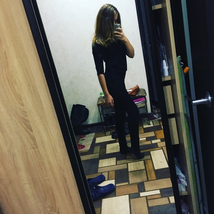 Яна в шортах
