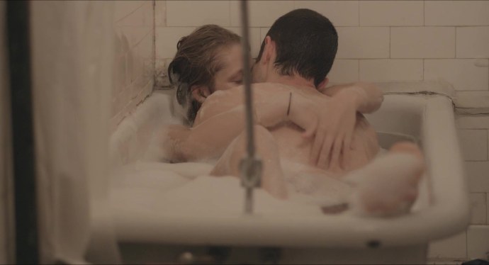Тереза Палмер (Teresa Palmer) голая в фильме «Берлинский синдром» (2017)