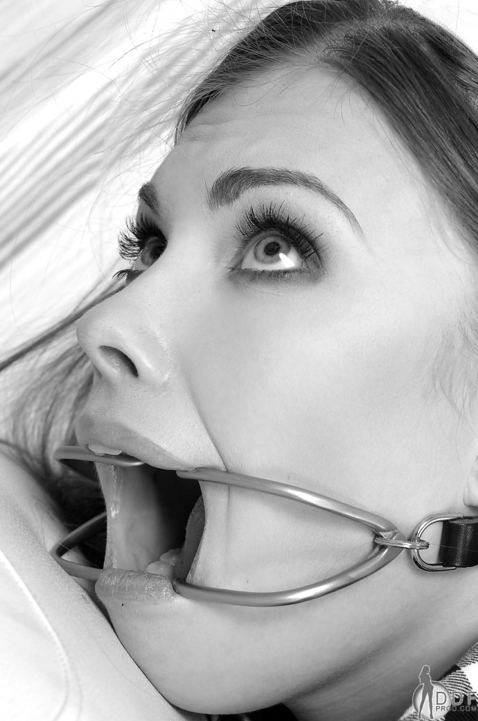 Кольцо расширитель для рта бдсм bondage