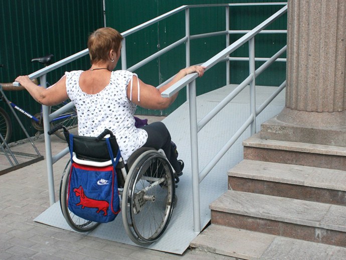 Persons with physical injuries illustration