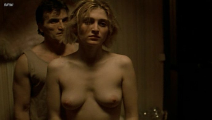 Голая Джули Гайе / Julie gayet