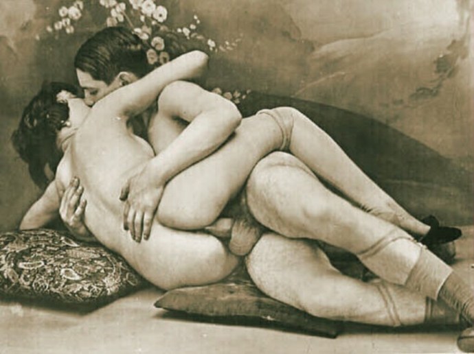 Старинные. Голые. Женщины