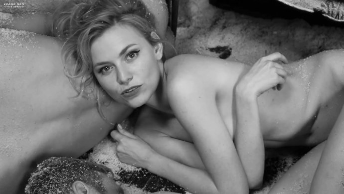 Женские фотопортреты в стиле ню