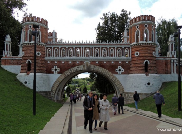 Царицыно парк арка с лестницей