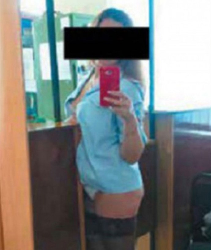 Интимные снимки сотрудницы полиции