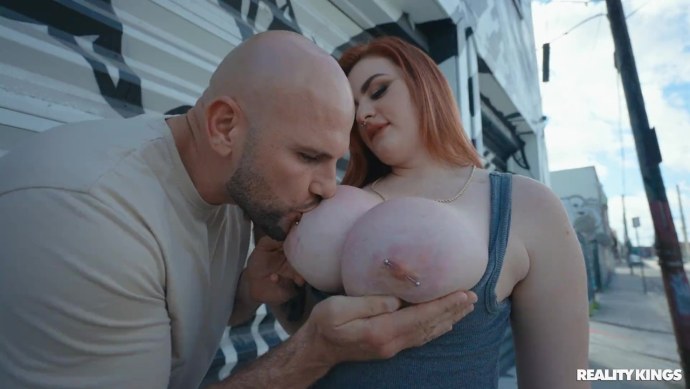 Абигайль Моррис Boobs голая