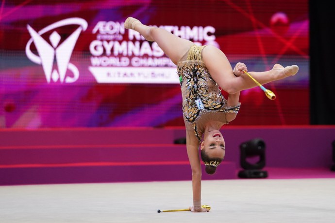 Дина Аверина художественная гимнастика