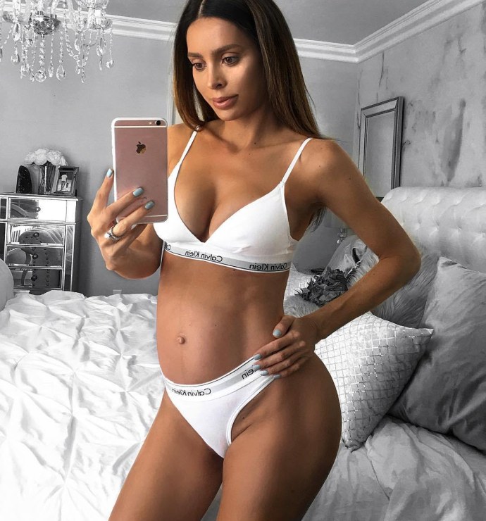 Оксана Самойлова в платте
