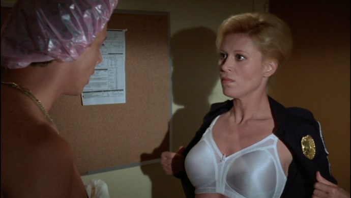 Лесли истербрук (Leslie Easterbrook) сиськи