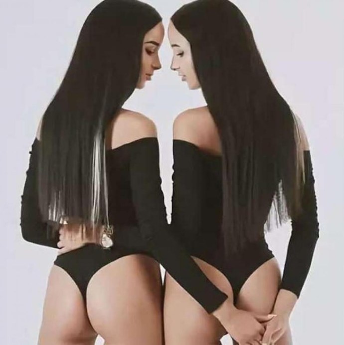Казанские близняшки Аделина и Алина