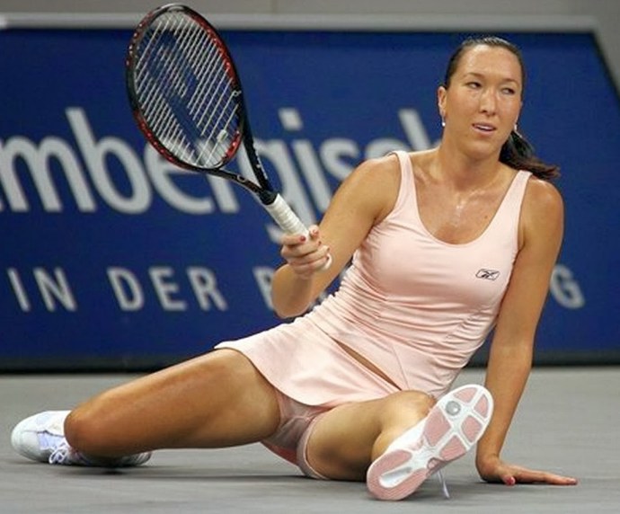 Елена Веснина попа
