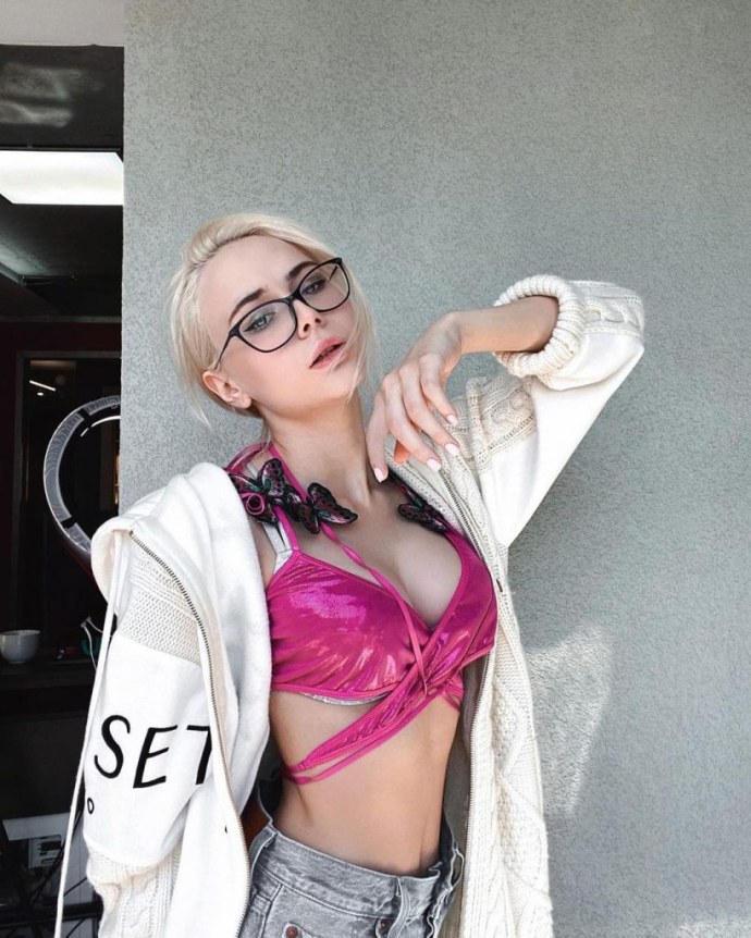 Peach стримерша