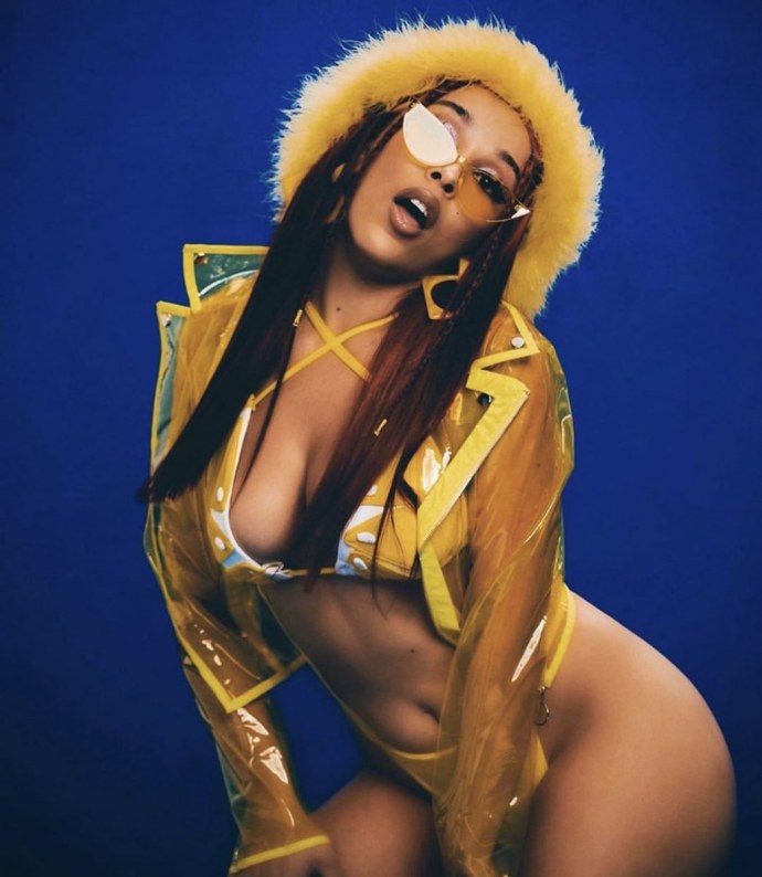 Kiss me more Doja Cat feat. SZA