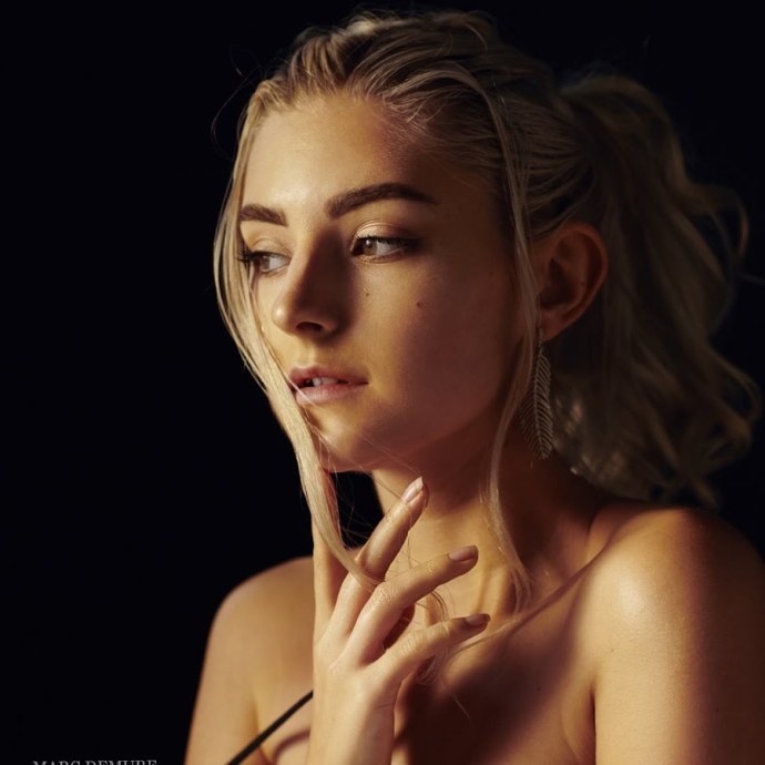 Ева Эльфи (Eva Elfie)