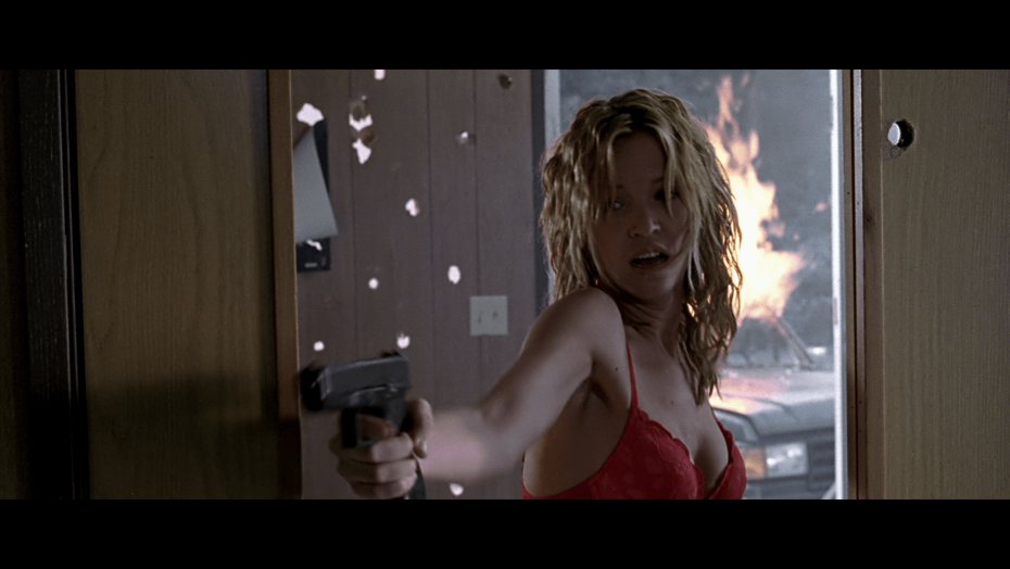 Ashley Scott Bikini раскорячилась