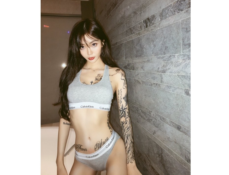 Kira gorgeous