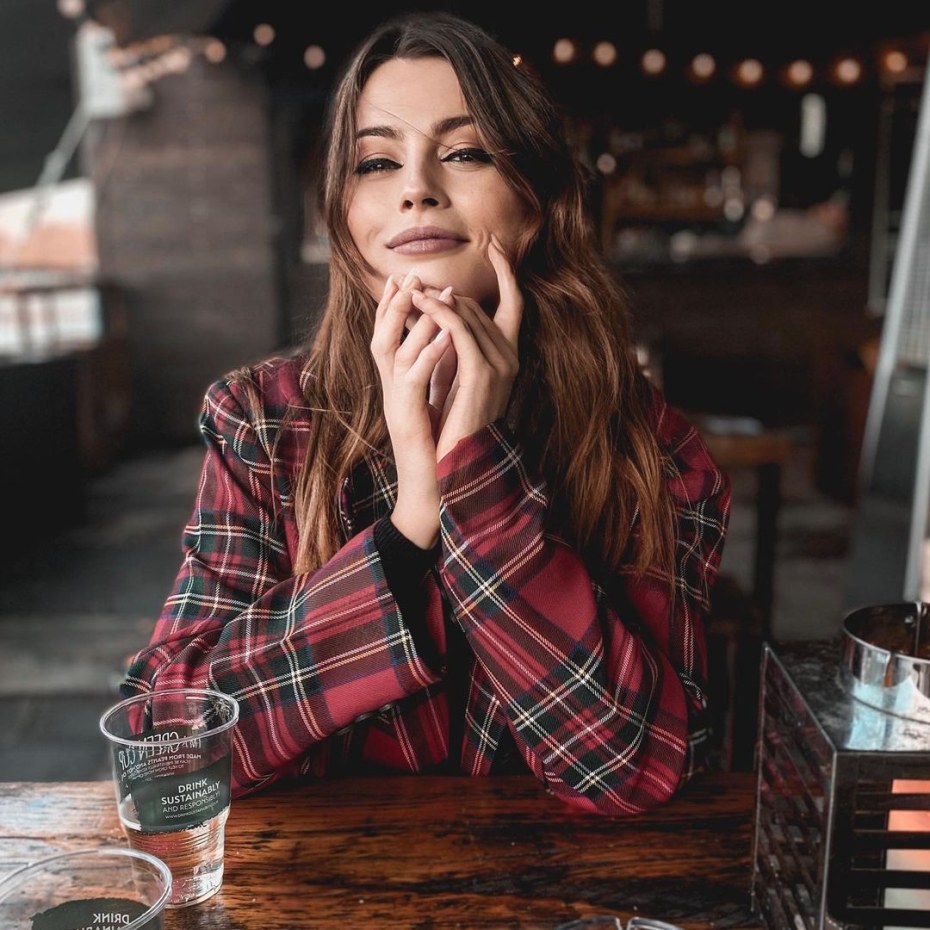 Anna Zapala слив