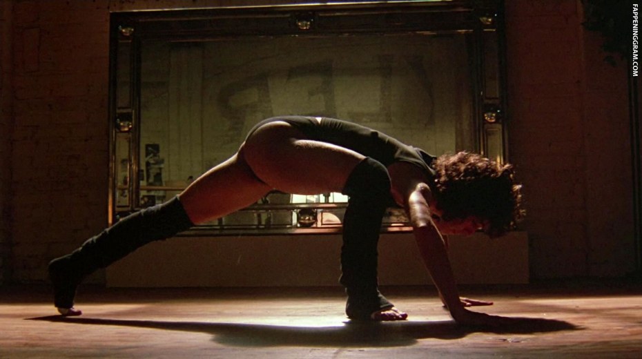 Айони Скай (Ione Skye) голая