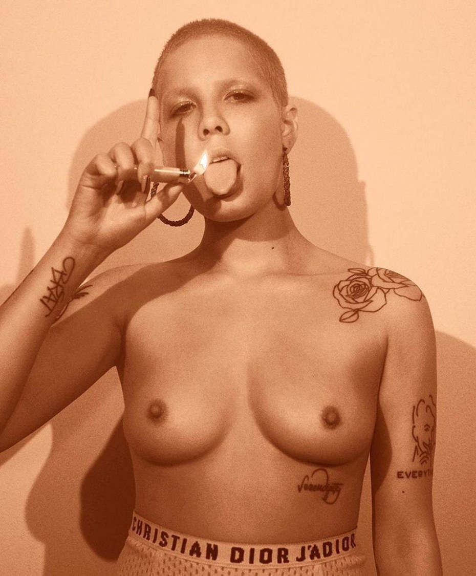 Halsey певица голая