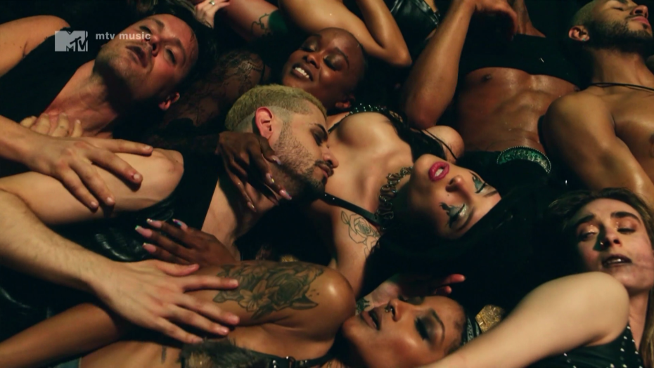 Halsey hot