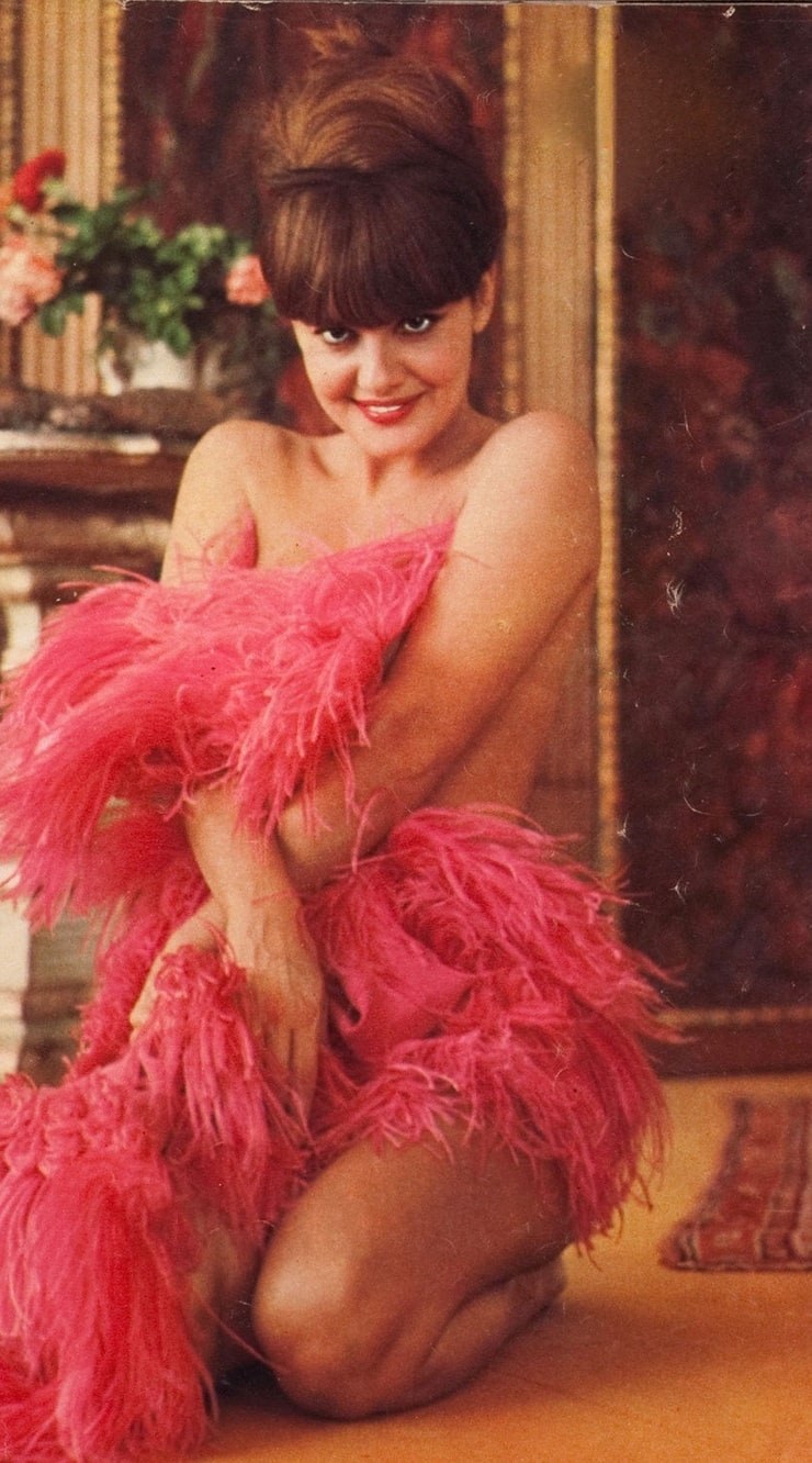 Модель Rossana Latallada