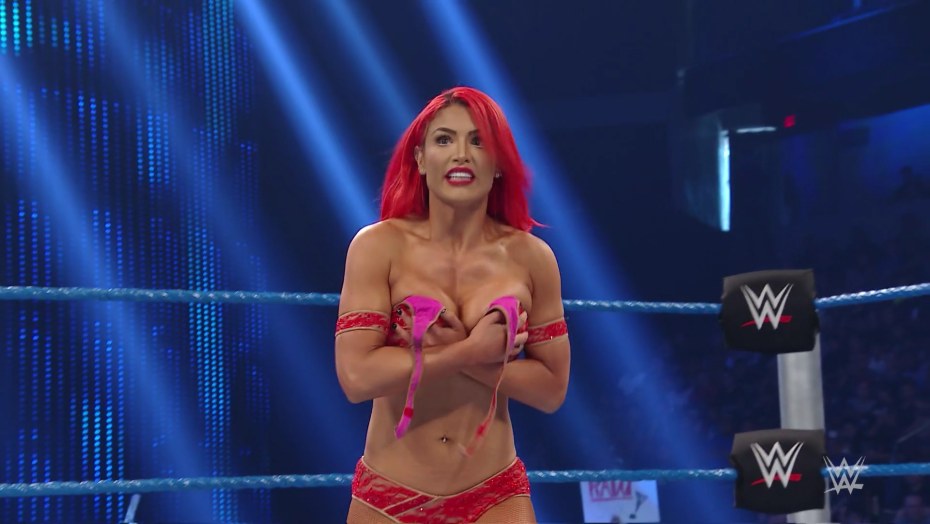 Ева Мари WWE грудь