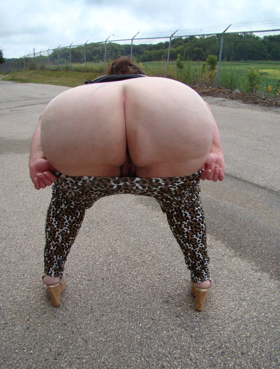 Женщины с большими сраками