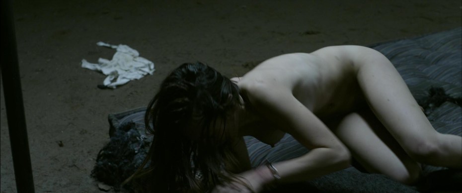 Сара Батлер я плюю на ваши могилы nude