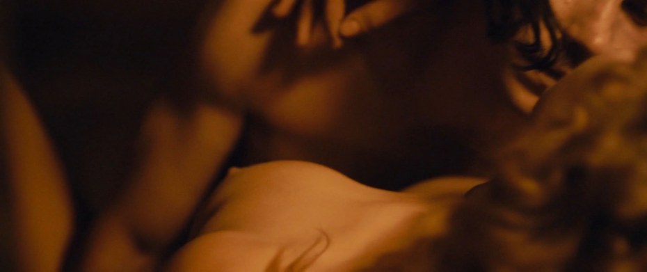Юлия Франц Гоголь постельная