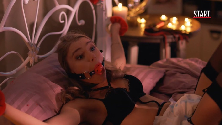 Арина Постникова ню
