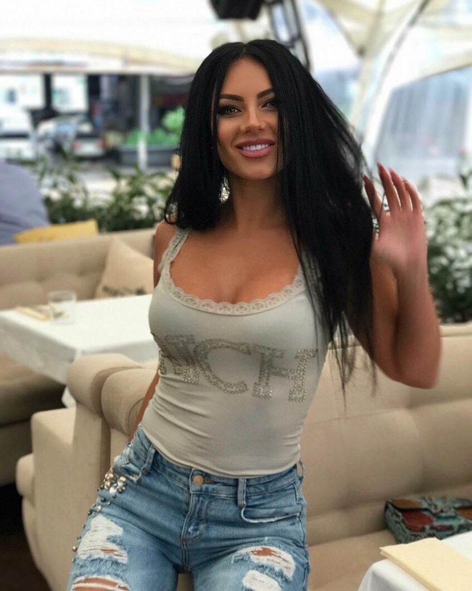 Участница дом 2 Анна Брянская