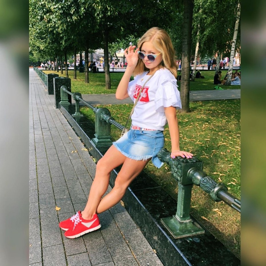 Алисия Сильверстоун анал