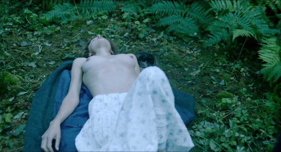 Джоэли Ричардсон sex Scene