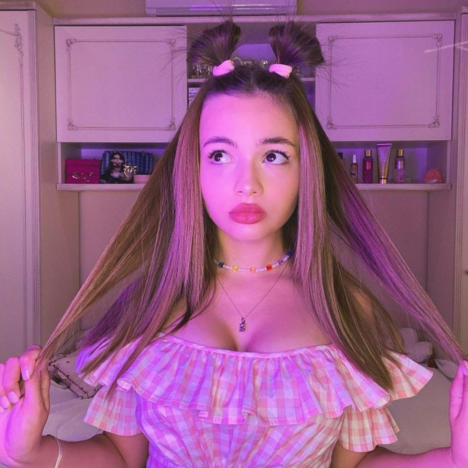 Бель Дельфин onlyfans