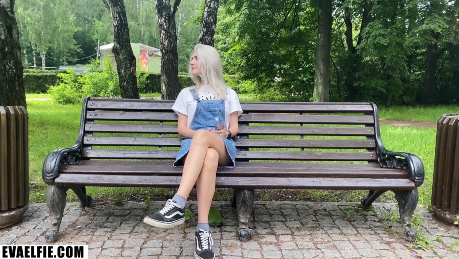 Wowgirls hottest blonde Eva Elfie in a playful