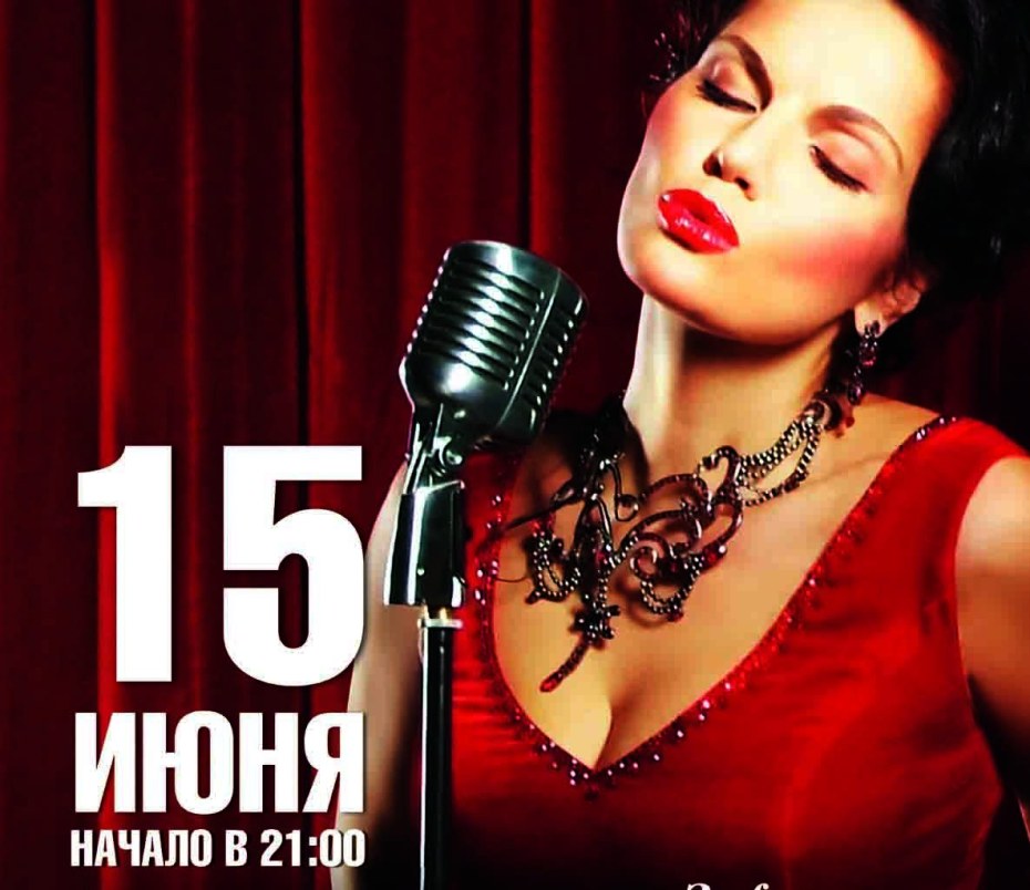 Нина Шацкая певица в купальнике