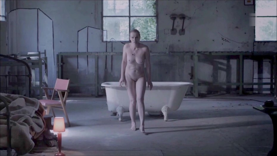 Клэр Антониа Форлани sex