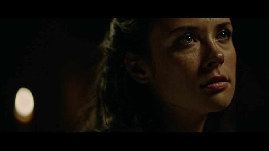 Mia Tomlinson Anne Bonny