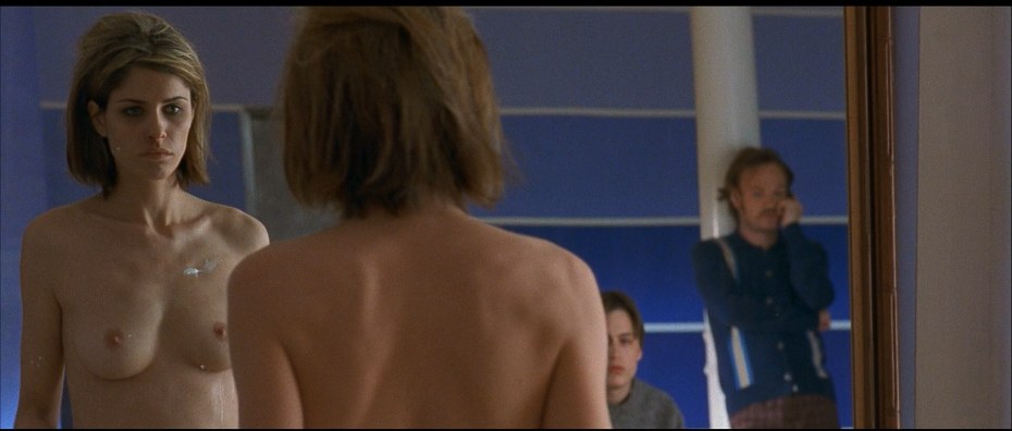 Amanda Peet девять ярдов голая